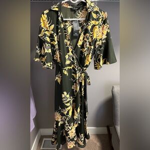 BASIC MODEL size MEDIUM, OLIVE GREEN with RUST & YELLOW Floral Wrap Dress. NWT!